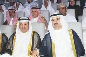 الوزير علي الراشد مع وكيل الاذاعة محمد العواش﻿