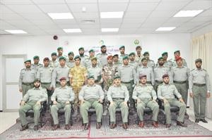 العميد الركن هاشم الرفاعي متوسطا الخريجين﻿