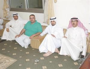 مشاري فارس وفالح فهيد واسامة دياب وعلي سعد في الديوانية