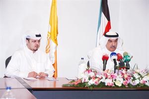 خالد عبدالله الغانم متحدثا خلال المؤتمر الصحافي وبجانبه فهد المسعود 	قاسم باشا﻿