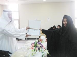 دمبارك الهاجري يكرم دمها الجارالله﻿