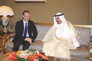 الشيخ دمحمد الصباح خلال لقائه مستشار رئيس الوزراء الايطالي﻿