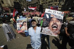 جانب من مظاهرات امس في ميدان التحرير 	افپ﻿