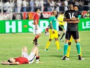 حسرة مصرية بعد الخروج من تصفيات كاس امم افريقيا وفرحة لاعبين من جنوب افريقيا