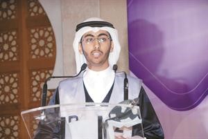 خالد المخيال ملقيا كلمة الخريجين
