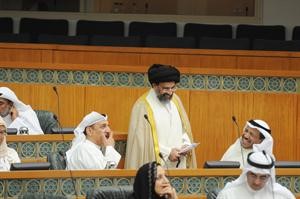 سيد حسين القلاف وفيصل الدويسان وعدنان المطوع
