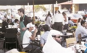 المصطافون الكويتيون يواجهون حيرة بين قضاء العطلة الصيفية في اوروبا او اي دولة عربية
﻿