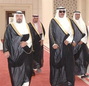 الشيخ صباح الخالد مبعوث صاحب السمو والشيخ طلال الفهد لدى مغادرتهما الى السعودية﻿