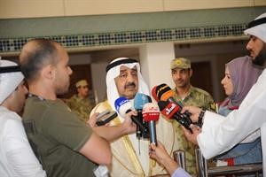 الرئيس جاسم الخرافي متحدثا للصحافيين 	متين غوزال﻿