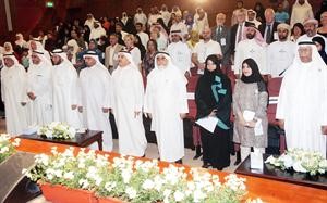 دعبدالمحسن الخرافي متقدما الحضور في الاحتفال