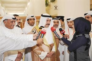 الشيخ احمد الحمود اثناء حديثه للصحافيين في مجلس الامة امس	متين غوزال﻿