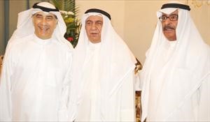 الحاج محمود حيدر متوسطا عبدالرحمن الدولة وزينل﻿