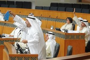 عبدالرحمن العنجري يطلب نقطة نظام﻿