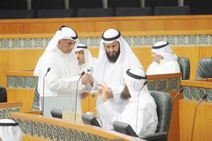 محمد هايف في حديث مع خالد السلطان وشعيب المويزري﻿