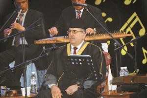 حسين الاعظمي اثناء الحفل﻿