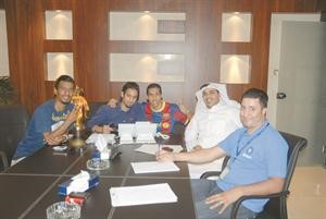 ضيوف ديوانية الانباء الحميدان والوهيب والفاضل مع الزميلين احمد حسين وعبدالعزيز جاسم﻿