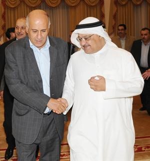 الزميل ناصر محمد في حديث مع جبريل الرجوب