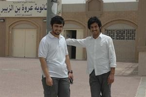  وابتسامة الامل بالنجاح
