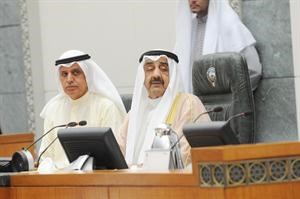 الرئيس جاسم الخرافي ونائبه عبداللهالرومي على المنصة	متين غوزال﻿