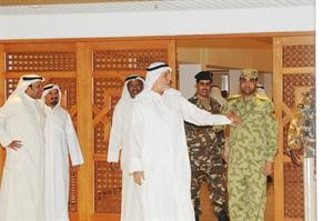 عباس الشعبي اثناء اخراجه من المجلس من قبل الحرس﻿