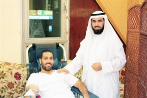 العتيبي يتابع حملة التبرع بالدم