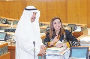 درولا دشتي ومسلم البراك يبتسمان لعدسة الانباء﻿