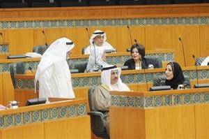 الشيخ جابر المبارك وداماني بورسلي ودمحمد البصيري﻿