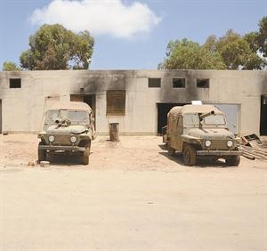 مركبات عسكرية داخل الكتيبة﻿