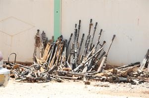 جانب من الاسلحة المصادرة من قوات القذافي﻿