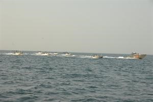 زوارق تابعة لخفر السواحل خلال حملة ملاحقة الطراريد المخالفة﻿