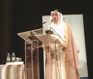وزير الاعلام الزميل سامي النصف ملقيا كلمة صاحب السمو