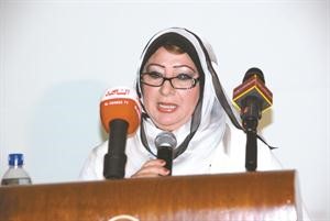 نوال الحداد تتحدث للحضور	كرم ذياب﻿
