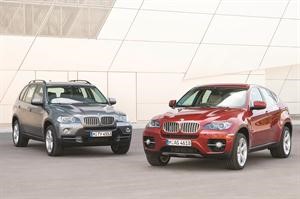 سيارتا بي ام دبليو X5 وX6 من علي الغانم واولاده للسيارات