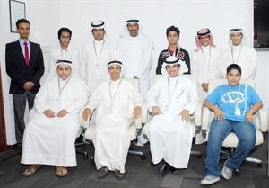 عادل الحماد متوسطا المتدربين﻿