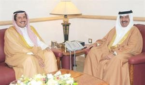 الشيخ علي بن خليفة وسفيرنا لدى مملكة البحرين الشقيقة الشيخ عزام الصباح﻿