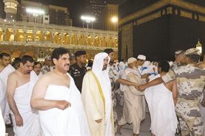 سمو رئيس الوزراء الشيخ ناصر المحمد خلال الطواف