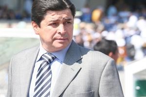 مدرب المكسيك لويس فيرناندو تينا

