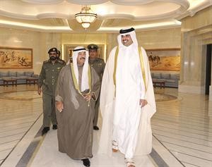 سمو الشيخ تميم بن حمد في استقبال سمو الشيخ ناصر المحمد﻿