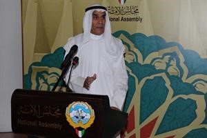 السعدون متحدثا في المؤتمرالصحافي في مجلس الامة امسمتين غوزال﻿