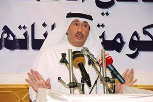 محمد الهاجري متحدثا في الندوة﻿