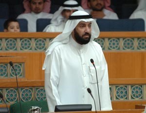 دعلي العمير متحدثا في احدى جلسات مجلس الامة﻿