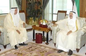 صاحب السمو الامير الشيخ صباح الاحمد مستقبلا رئيس مجلس الامة بالانابة عبدالله الرومي
