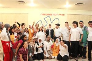 عدد من المشاركين في برنامج سنايا﻿