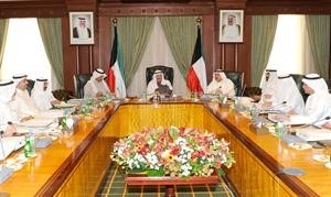 سمو رئيس الوزراء الشيخ ناصر المحمد مترئسا جلسة المجلس﻿