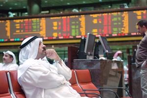 اثار التراجع الحاد للسوق بادية على وجه احد المتداولين

