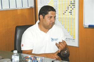 الكابتن عبدالرحمن السرهيد مدير المركز﻿