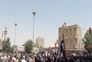 صورة ماخوذة عن الانترنت لجانب من المظاهرات التي شهدتها دير الزور امس