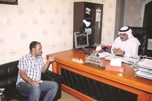 الزميل عبد الحميد الخطيب اثناء حواره مع مشعل السعيد 	سعود سالم﻿