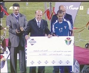 بدر المطوع افضل لاعب في البطولة﻿
