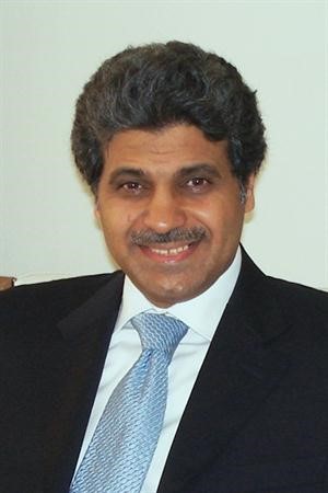 السفير ناصر العنزي